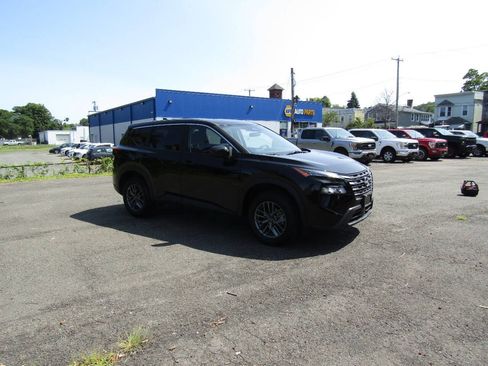 Used 2026 Nissan Rogue SV AWD/4WD image 9