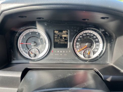 Used 2016 RAM 1500 Classic SLT AWD/4WD image 26