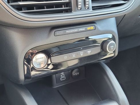 New 2025 Ford Escape SE image 47