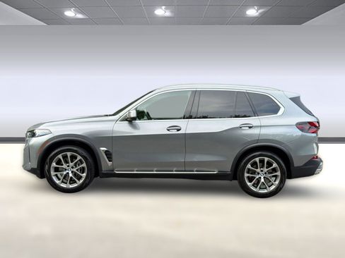 Used 2024 BMW X5 sDrive40i w/ Premium Package RWD image 2