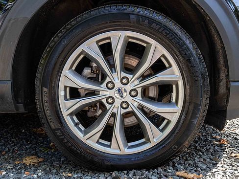 Used 2023 Ford Explorer Limited image 27