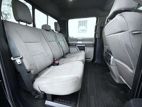 Used 2022 Ford F250 XLT w/ Black Appearance Package image 18