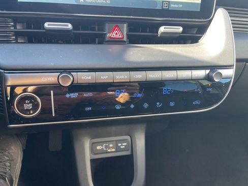 New 2026 Hyundai Ioniq 5 Limited image 24