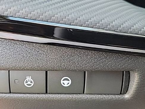 New 2025 Nissan Kicks SR w/ SR Premium Package image 23