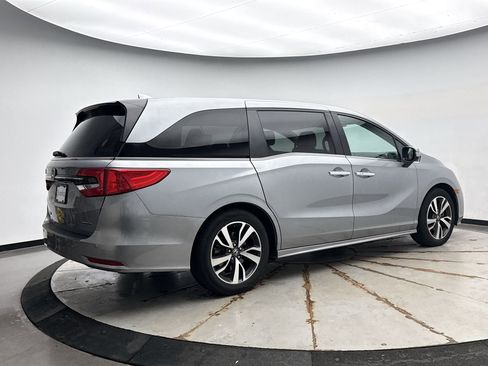 Used 2023 Honda Odyssey Touring image 5