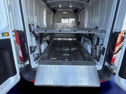 Used 2023 Ford Transit 250 Medium Roof AWD image 15