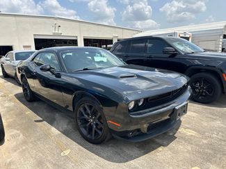 Used 2020 Dodge Challenger SXT w/ Blacktop Package RWD video 1
