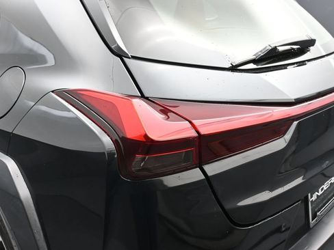 Used 2021 Lexus UX 200 w/ Accessory Package (Z2) FWD image 38