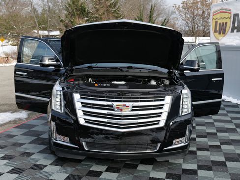 Used 2020 Cadillac Escalade Platinum image 54