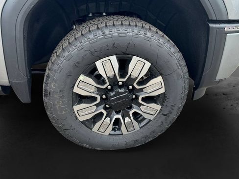 New 2026 GMC Sierra 3500 Denali w/ Denali Reserve Package AWD/4WD image 11