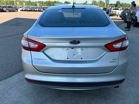 Used 2013 Ford Fusion SE FWD image 6
