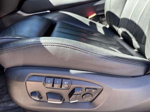 Used 2017 BMW X6 xDrive50i image 16