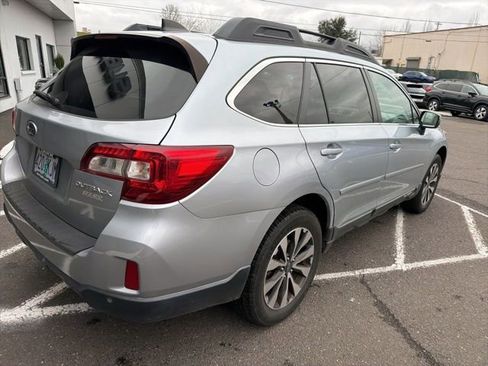 Used 2017 Subaru Outback 2.5i Limited image 15