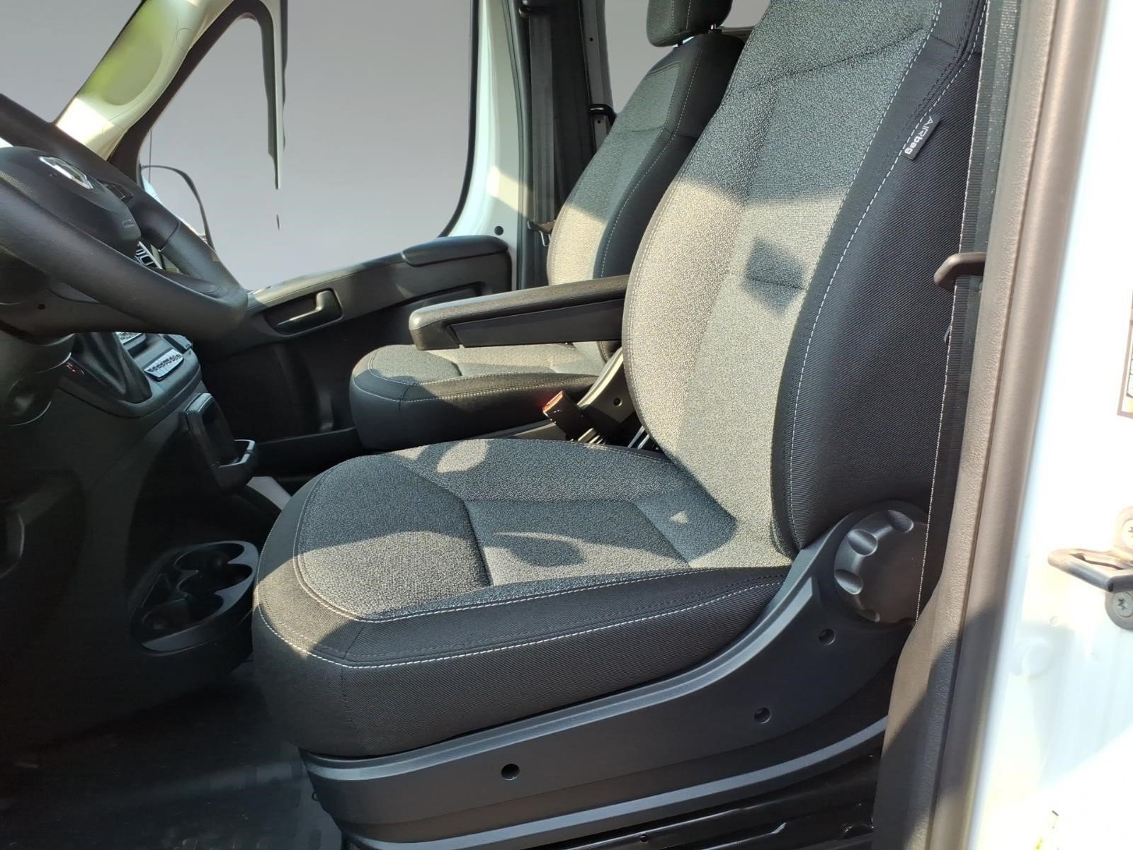 Used 2025 RAM ProMaster 1500 w/ Quick Order Package 22G SLT FWD image 11