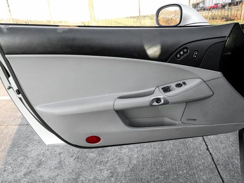 Used 2006 Chevrolet Corvette Coupe w/ Preferred Equipment Group image 39