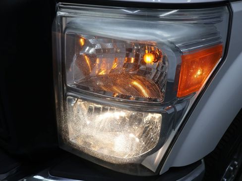 Used 2015 Ford F250 XL w/ Power Equipment Group image 23