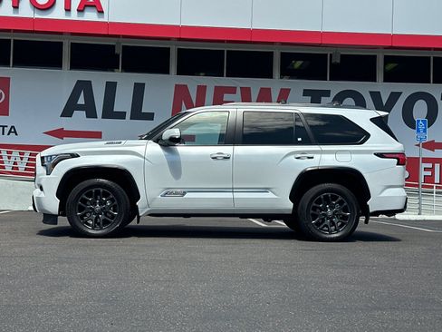 Used 2025 Toyota Sequoia Platinum w/ Tow Technology Package AWD/4WD image 2