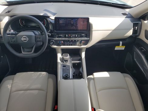 New 2026 Nissan Pathfinder SL image 17