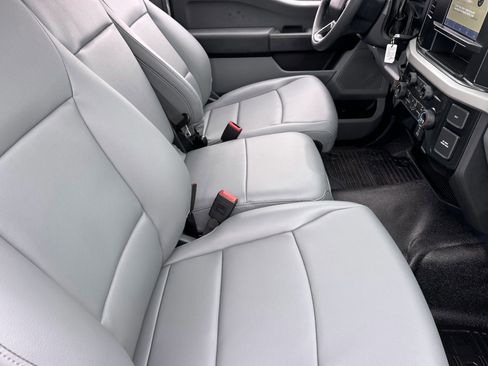 New 2026 Ford F250 XL w/ XL Chrome Package image 19