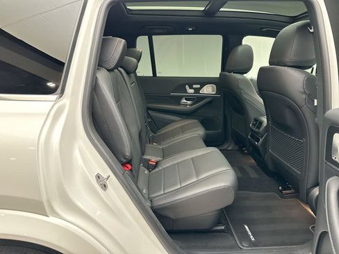 Used 2023 Mercedes-Benz GLS 450 4MATIC image 19