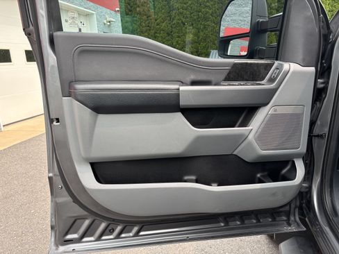 Used 2024 Ford F250 4x4 Crew Cab Super Duty image 15