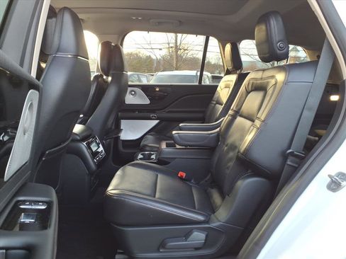 Used 2020 Lincoln Aviator Reserve w/ Equipment Group 202A image 25