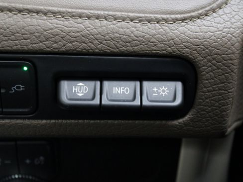 Used 2021 GMC Yukon XL Denali image 49