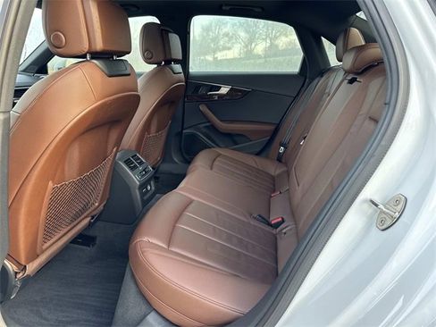 Used 2019 Audi A4 2.0T Prestige image 11