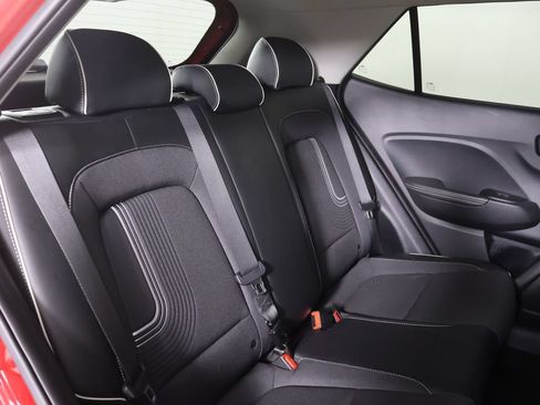 Certified 2023 Hyundai Venue Limited FWD image 28