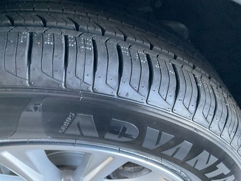 Used 2024 Honda CR-V EX image 30