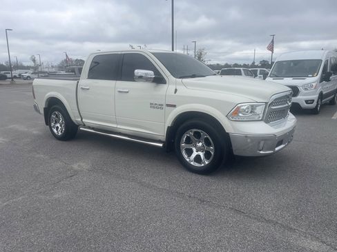 Used 2018 RAM 1500 Laramie w/ Convenience Group image 8