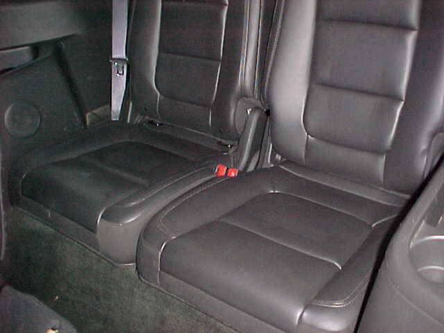 Used 2014 Ford Explorer XLT w/ Equipment Group 202A AWD/4WD image 12
