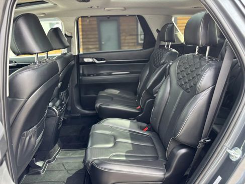 Used 2022 Hyundai Palisade Limited w/ Winter Package image 19