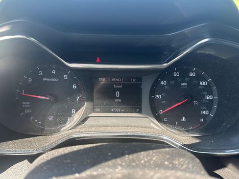 Used 2021 Chevrolet TrailBlazer LT w/ Convenience Package FWD image 13