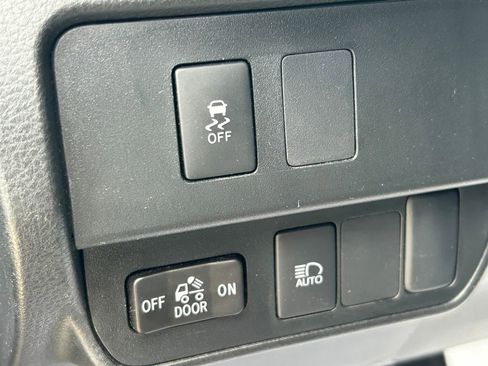 Used 2023 Toyota Tacoma SR AWD/4WD image 23