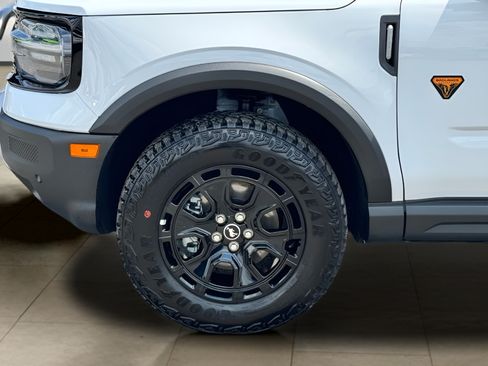 Used 2025 Ford Bronco Sport Badlands w/ Sasquatch Badlands Package AWD/4WD image 33