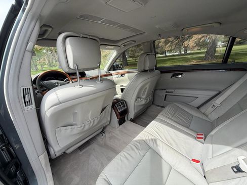 Used 2011 Mercedes-Benz S 550 image 13
