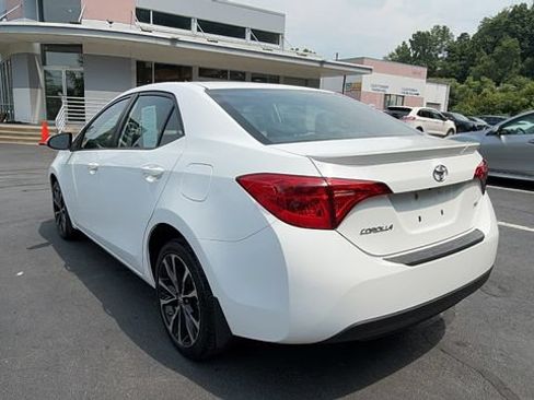 Used 2018 Toyota Corolla SE FWD image 7