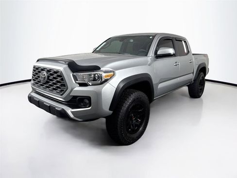 Certified 2023 Toyota Tacoma TRD Off-Road w/ Technology Package AWD/4WD image 2