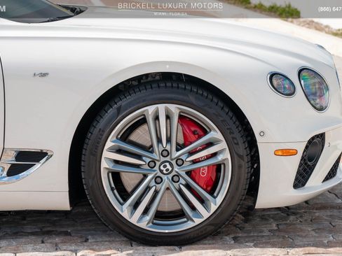 Used 2022 Bentley Continental GT image 45