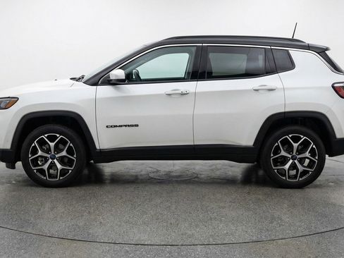 Used 2025 Jeep Compass Limited image 5