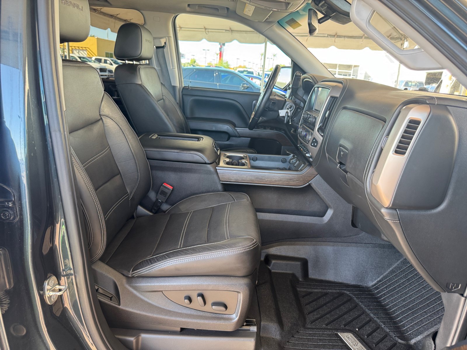 Used 2018 GMC Sierra 1500 Denali w/ Denali Ultimate Package AWD/4WD image 29