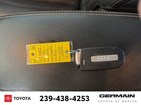 Used 2016 Jeep Cherokee Limited AWD/4WD image 20