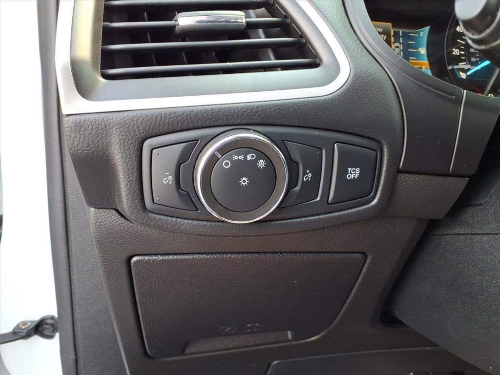 Used 2022 Ford Edge SE w/ Black Appearance Package AWD/4WD image 17