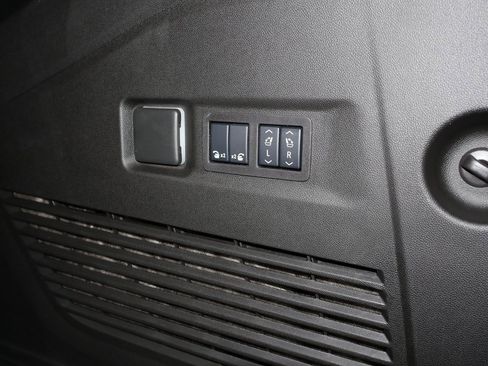 New 2025 GMC Yukon XL Elevation w/ LPO, Elevation Black Package image 35