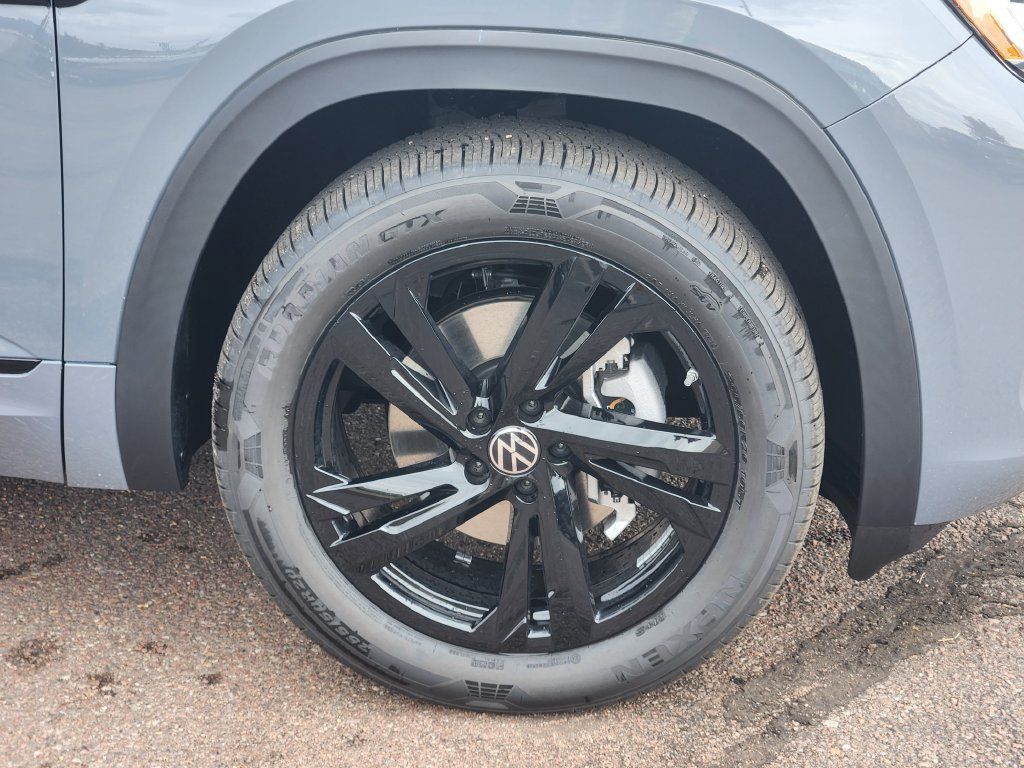 New 2026 Volkswagen Atlas Cross Sport SEL R-Line AWD/4WD image 29