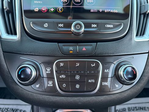 Used 2020 Chevrolet Malibu LT image 23