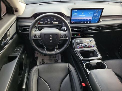 Certified 2022 Lincoln Nautilus FWD w/ Premium Package image 17