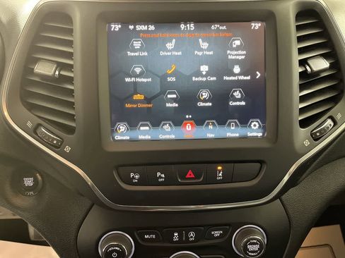 Used 2023 Jeep Cherokee Altitude Lux image 18