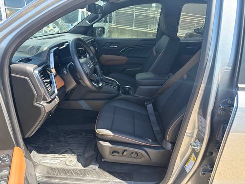 Used 2025 GMC Canyon AT4 AWD/4WD image 12